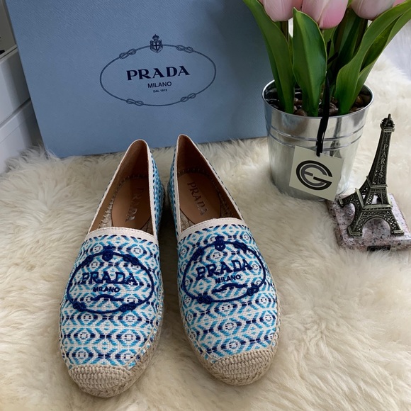Prada
Pattern Weave Flat Espadrilles - Picture 3 of 7